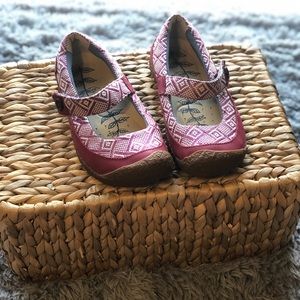 Keen women’s shoes size 7 or 37.5